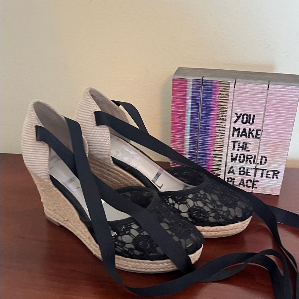 🏝️🚢 Size 6.5 Elegant‎ Black Lace Wedge Espadrilles, 2.5” Heel w/ Leg Laces